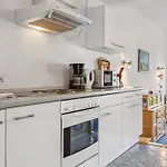 Lägenhet Sonnenresidenz By Interhome